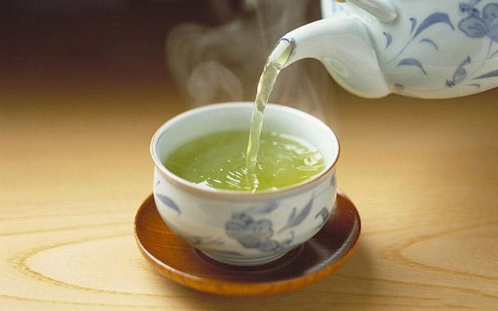 cách giảm đau vùng thượng vị bằng trà xanh
